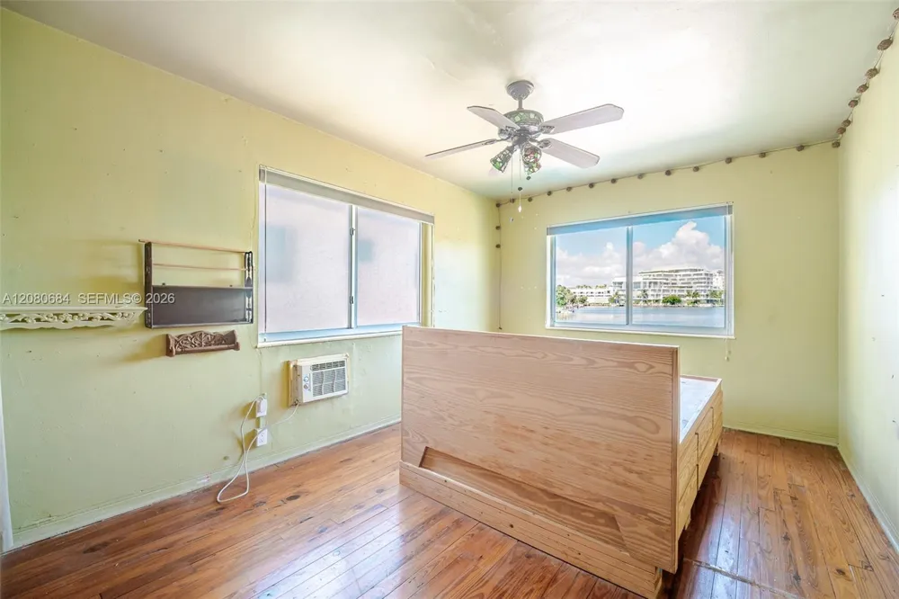 4730 Pine Tree Dr #17 Miami Beach, FL 33140