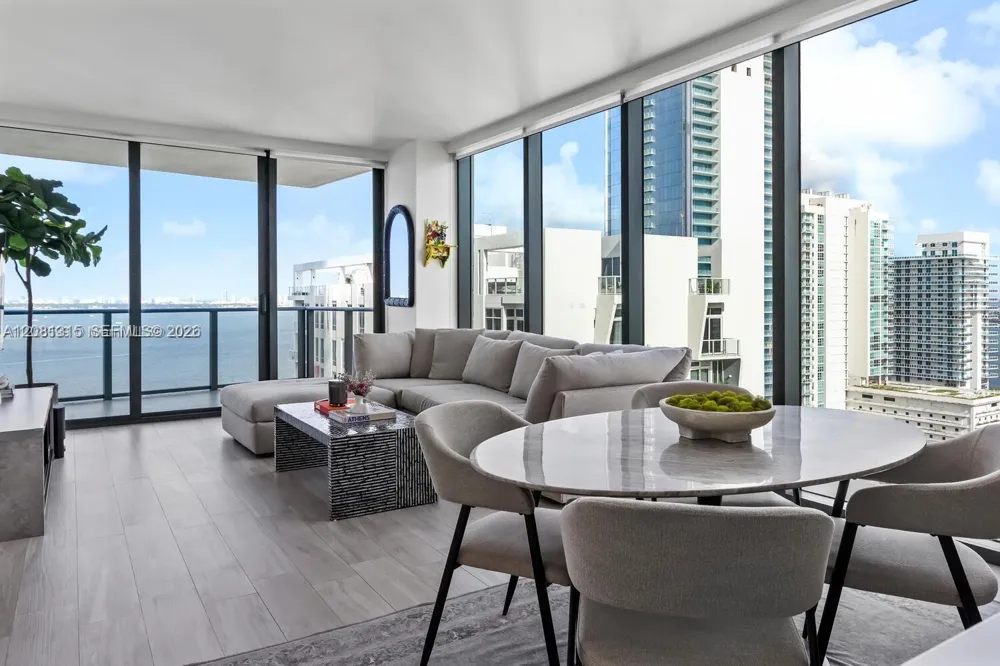 460 NE 28th St #2008 Miami, FL 33137