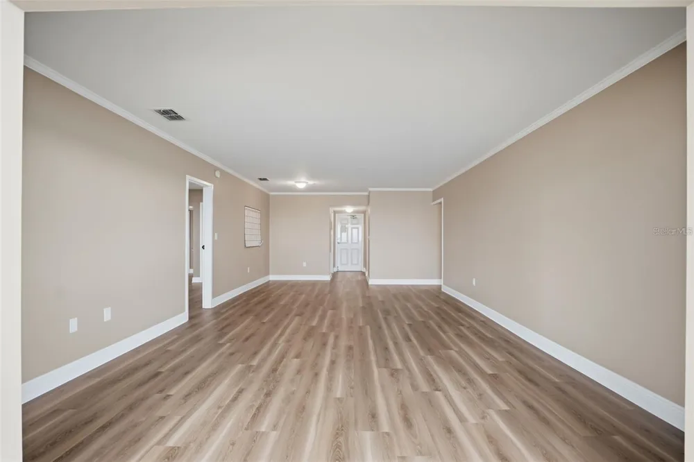 5108 BRITTANY DRIVE S #1006 St Petersburg, FL 33715