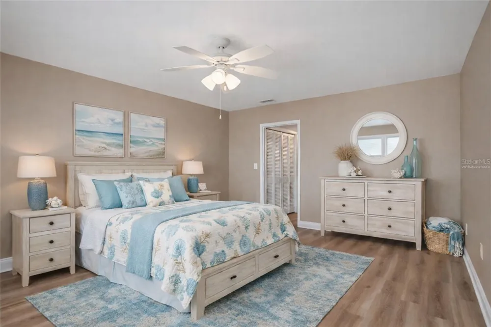 5108 BRITTANY DRIVE S #1006 St Petersburg, FL 33715