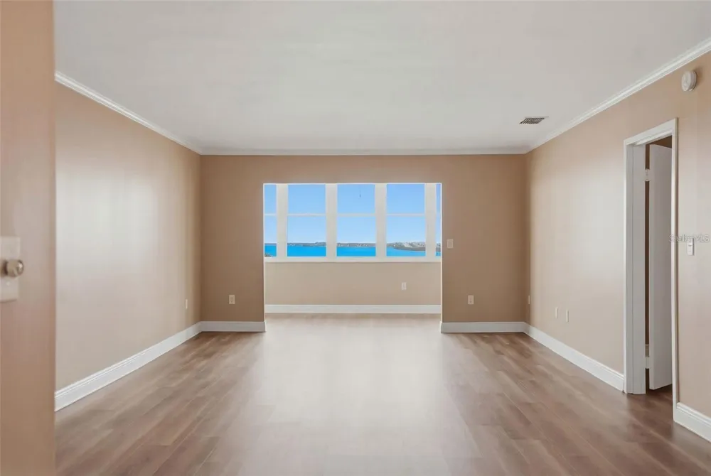5108 BRITTANY DRIVE S #1006 St Petersburg, FL 33715