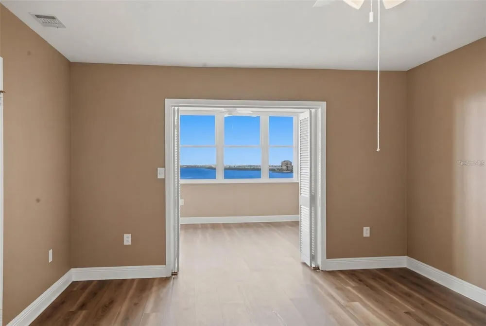 5108 BRITTANY DRIVE S #1006 St Petersburg, FL 33715