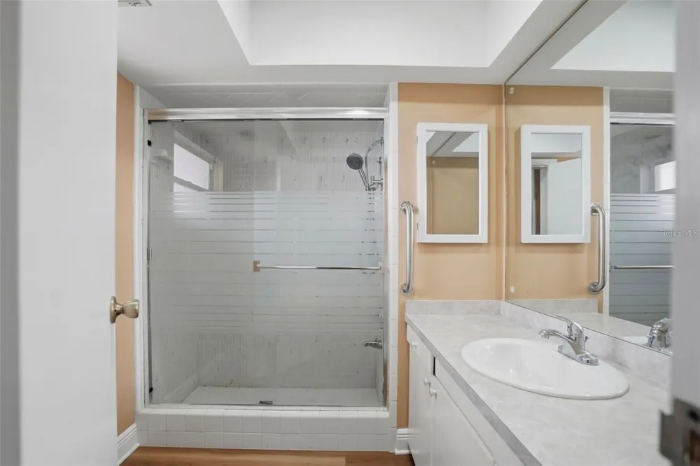 5108 BRITTANY DRIVE S #1006 St Petersburg, FL 33715