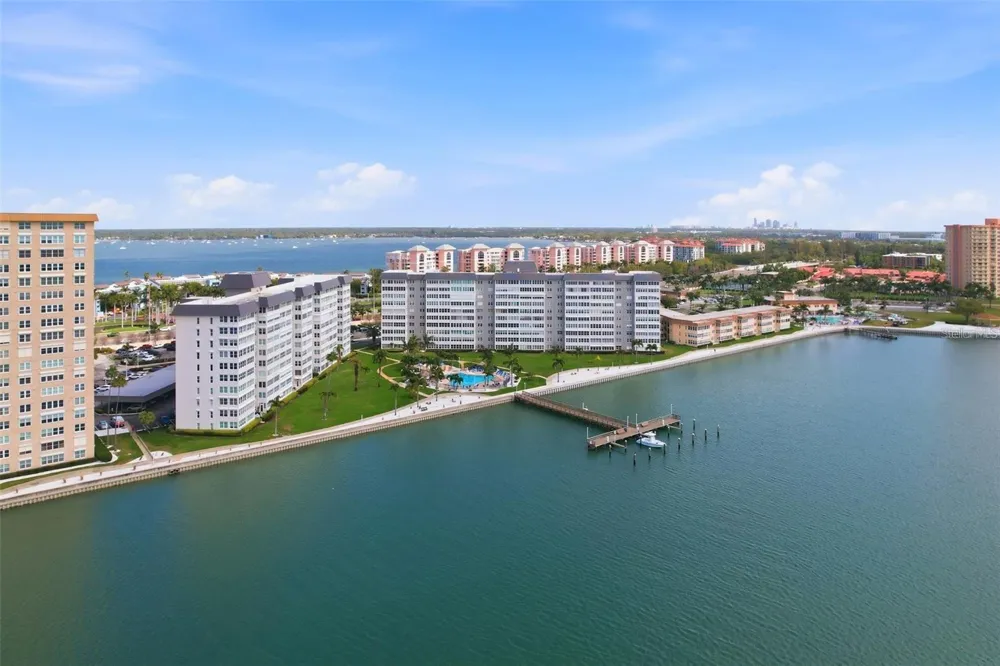 5108 BRITTANY DRIVE S #1006 St Petersburg, FL 33715