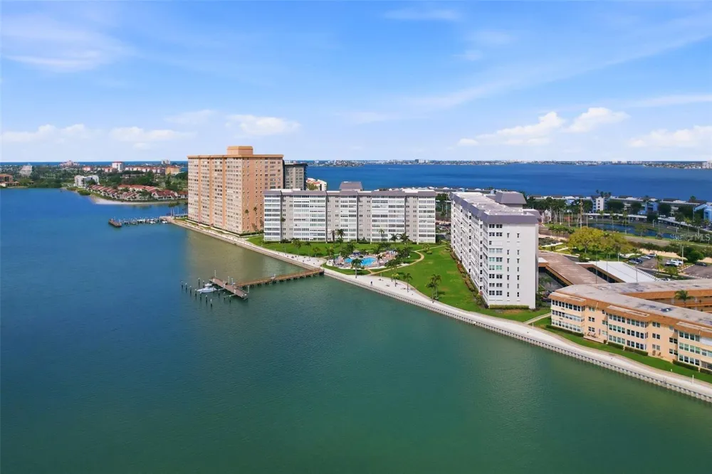 5108 BRITTANY DRIVE S #1006 St Petersburg, FL 33715