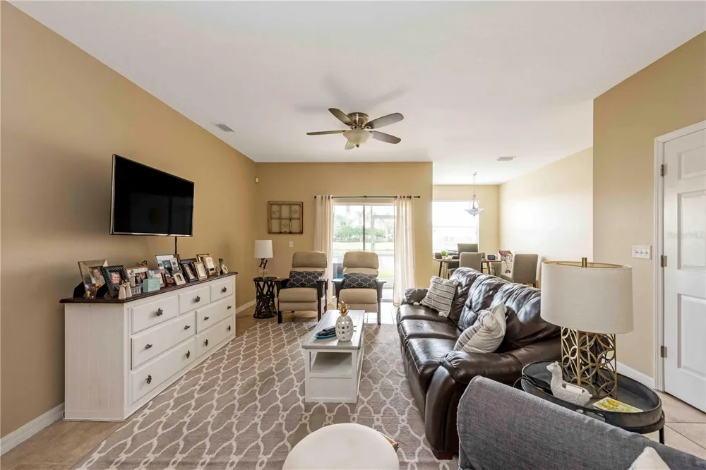 3698 PARKRIDGE CIRCLE #26-104 Sarasota, FL 34243