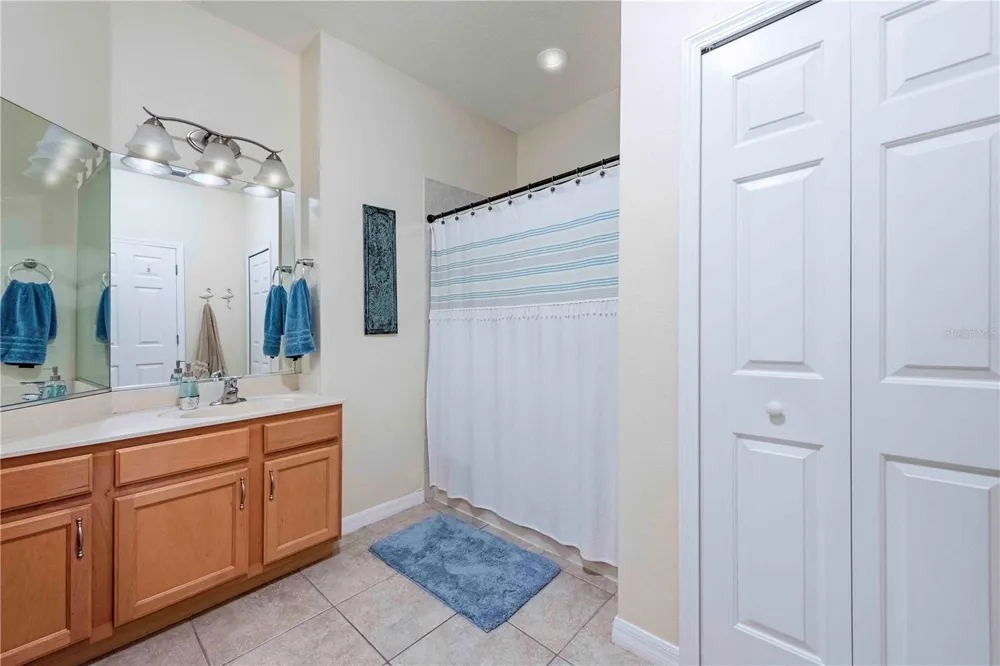 3698 PARKRIDGE CIRCLE #26-104 Sarasota, FL 34243