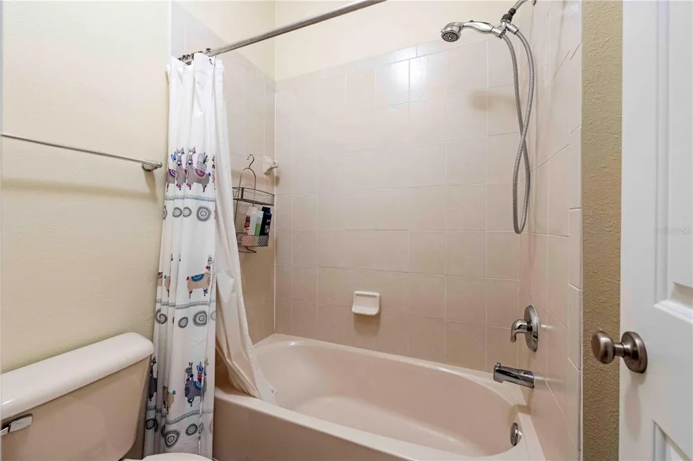 3698 PARKRIDGE CIRCLE #26-104 Sarasota, FL 34243