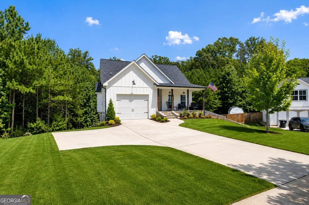 385 Surrey CT Bremen, GA 30110