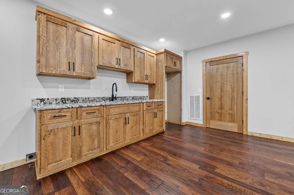 200 W Goldmine RD Ellijay, GA 30536