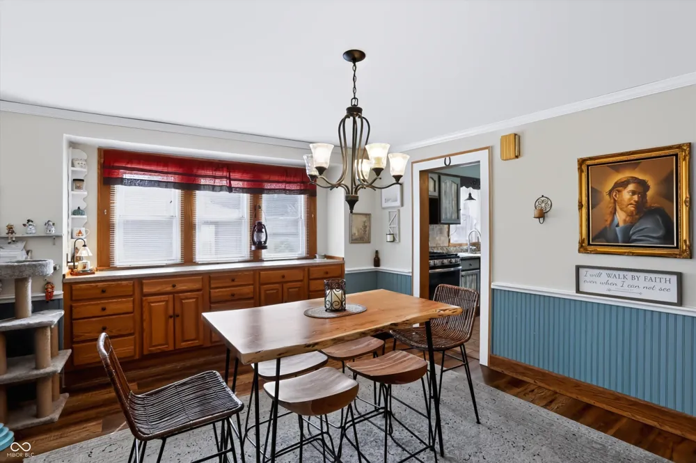 827 E Mills Avenue Indianapolis, IN 46227