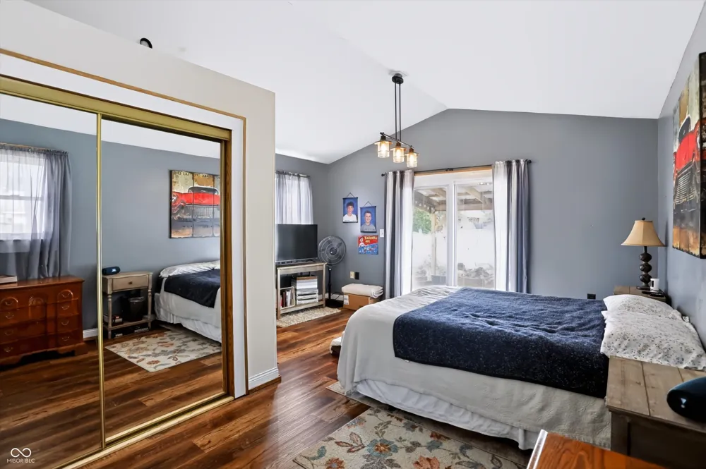 827 E Mills Avenue Indianapolis, IN 46227