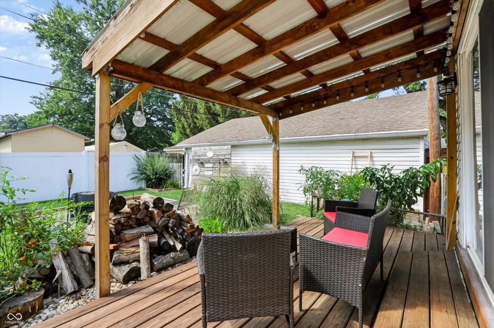 827 E Mills Avenue Indianapolis, IN 46227