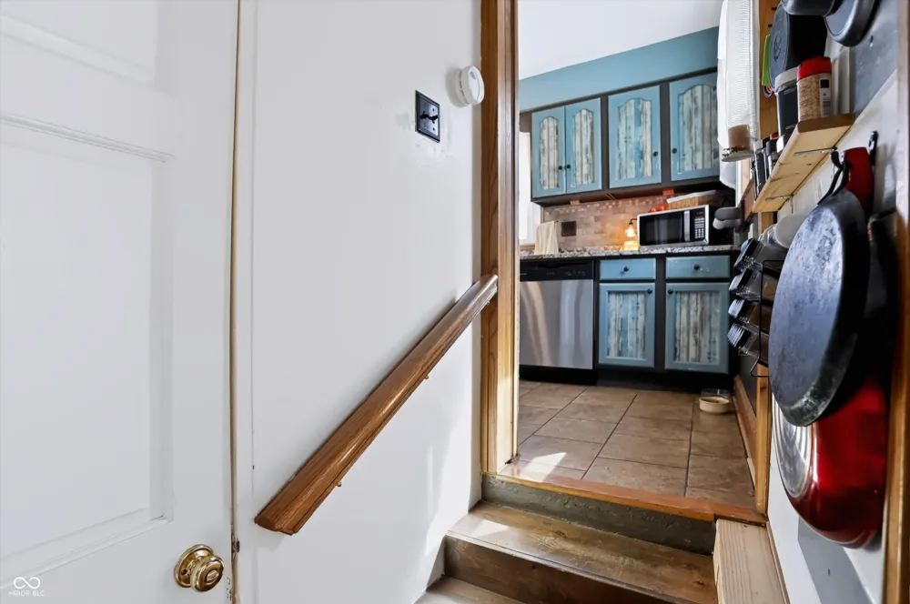827 E Mills Avenue Indianapolis, IN 46227