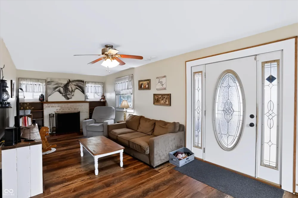 827 E Mills Avenue Indianapolis, IN 46227