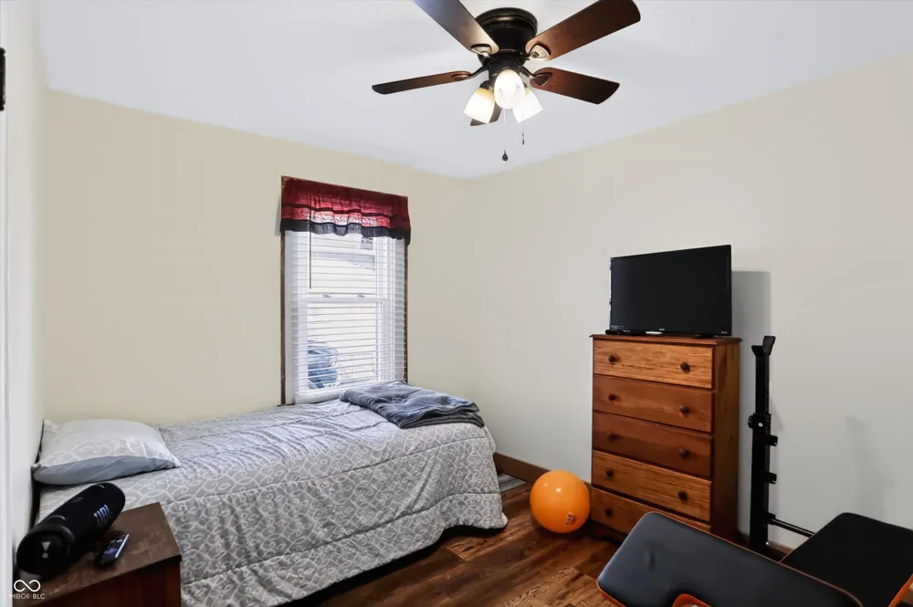 827 E Mills Avenue Indianapolis, IN 46227