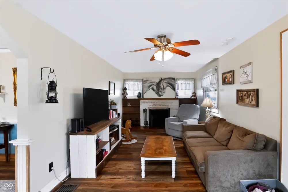 827 E Mills Avenue Indianapolis, IN 46227