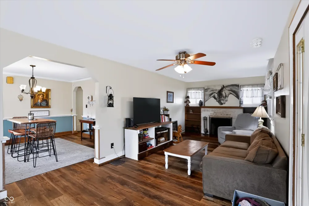 827 E Mills Avenue Indianapolis, IN 46227