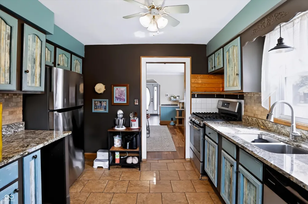 827 E Mills Avenue Indianapolis, IN 46227