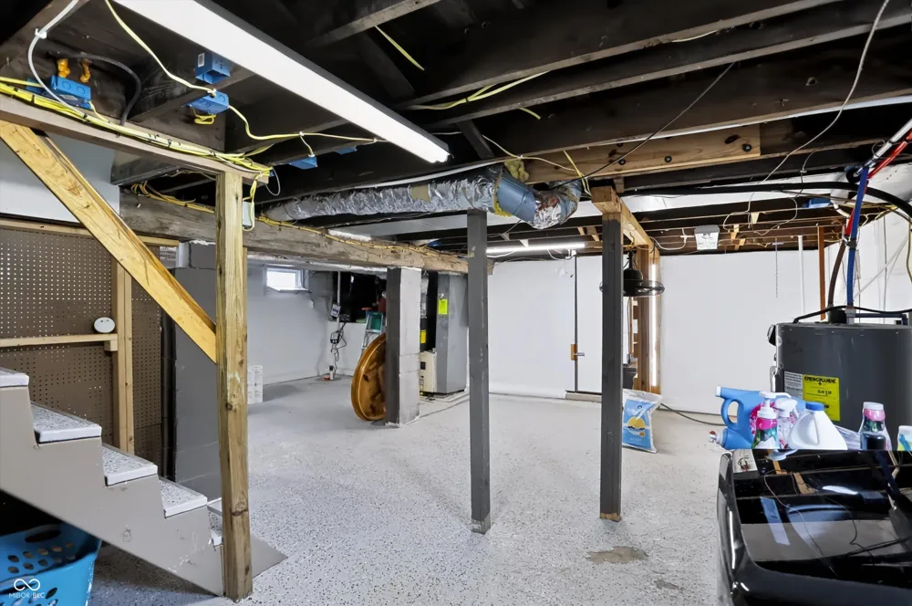 827 E Mills Avenue Indianapolis, IN 46227