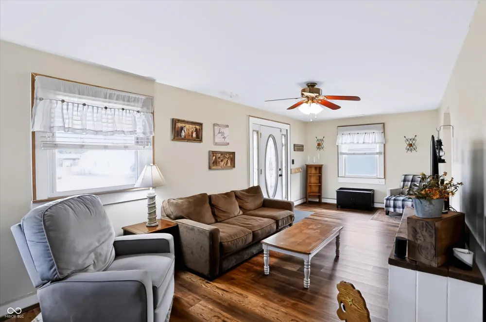 827 E Mills Avenue Indianapolis, IN 46227