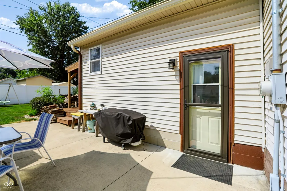 827 E Mills Avenue Indianapolis, IN 46227