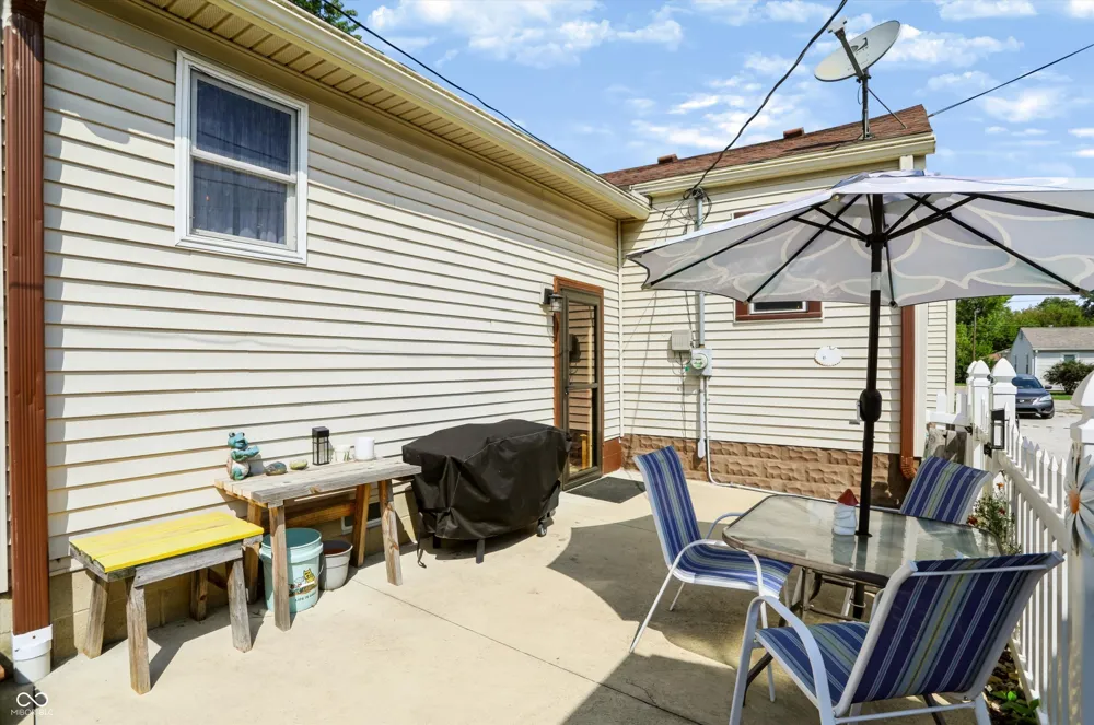 827 E Mills Avenue Indianapolis, IN 46227