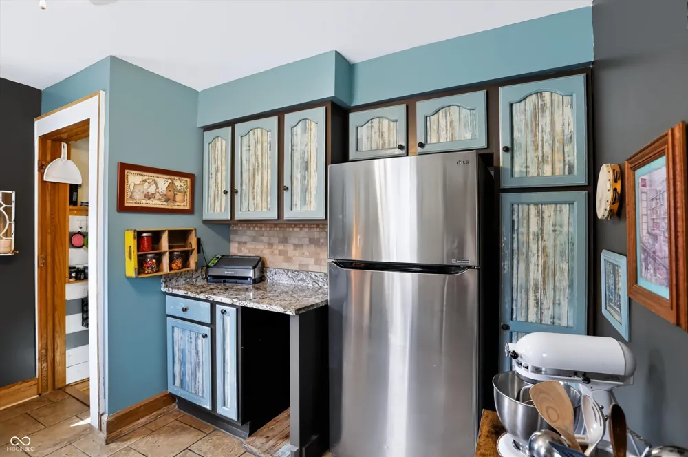827 E Mills Avenue Indianapolis, IN 46227