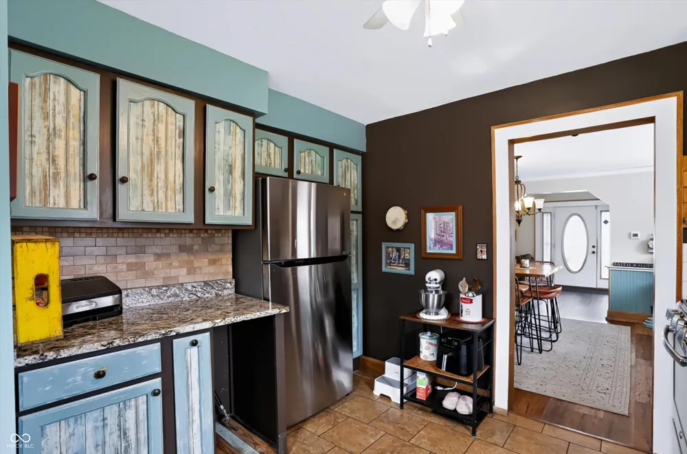 827 E Mills Avenue Indianapolis, IN 46227