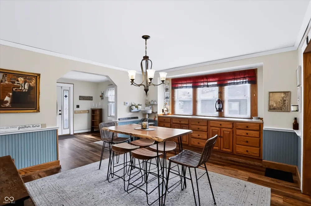 827 E Mills Avenue Indianapolis, IN 46227