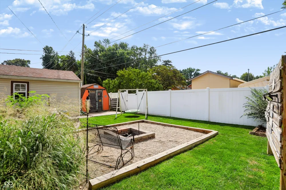 827 E Mills Avenue Indianapolis, IN 46227