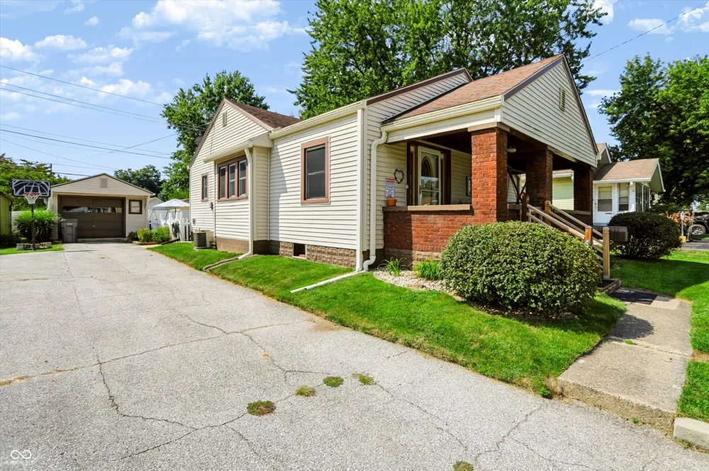 827 E Mills Avenue Indianapolis, IN 46227