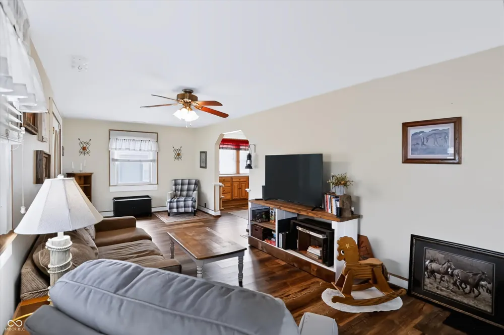 827 E Mills Avenue Indianapolis, IN 46227