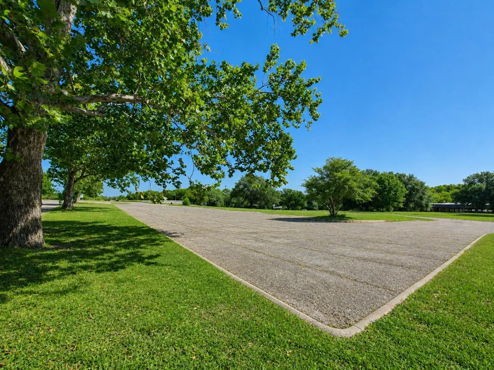 105 Memorial Drive Denison, TX 75020