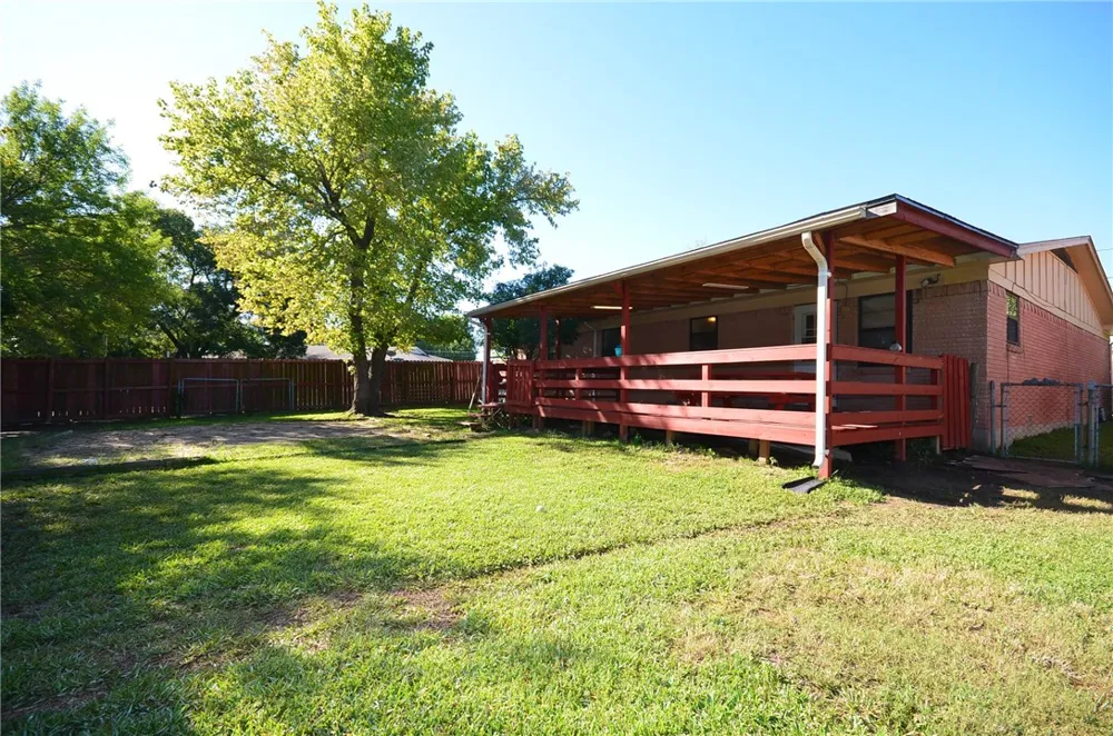 2515 Shannon Street Sherman, TX 75092