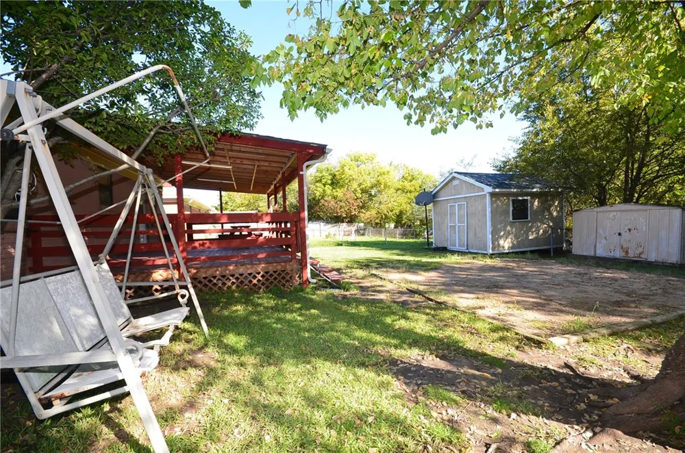 2515 Shannon Street Sherman, TX 75092
