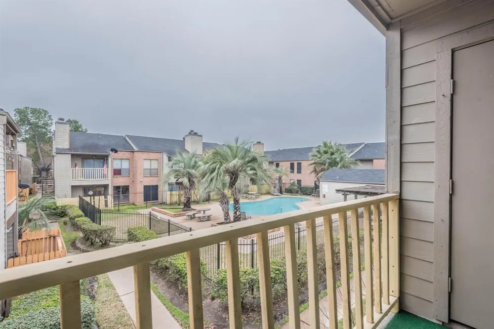 16111 Aspenglen Drive #206 Houston, TX 77084