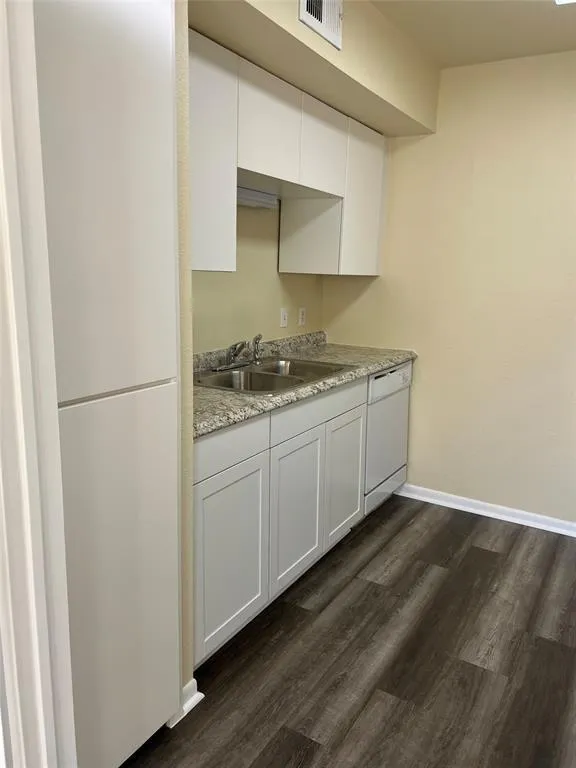 16111 Aspenglen Drive #206 Houston, TX 77084