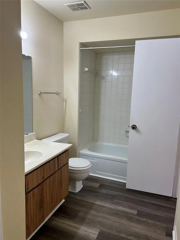 16111 Aspenglen Drive #206 Houston, TX 77084