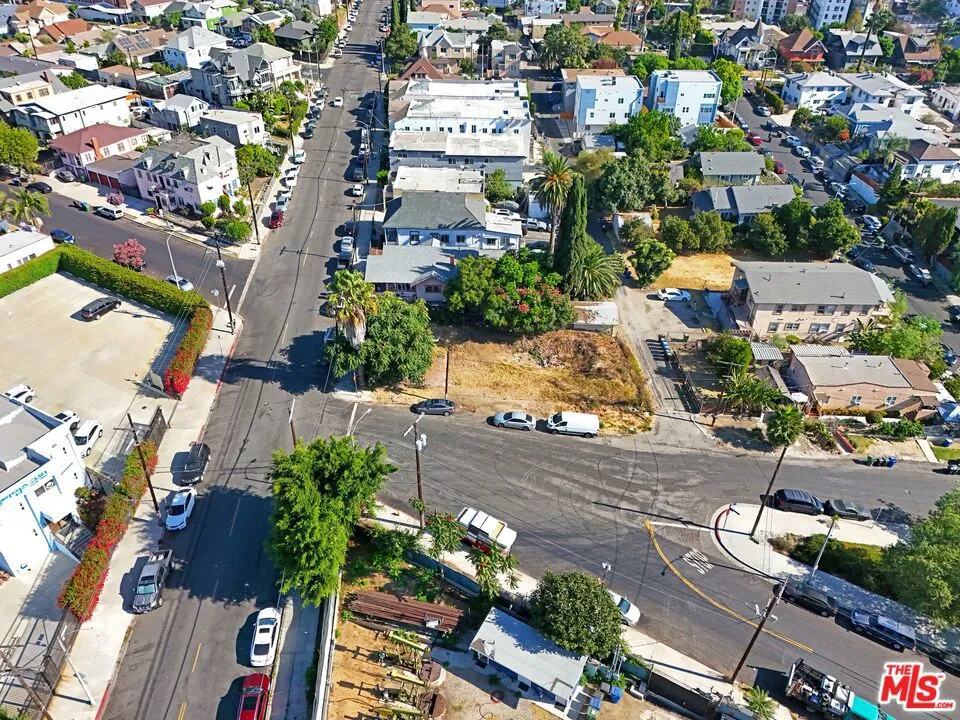 202 Belmont Avenue Los Angeles, CA 90026