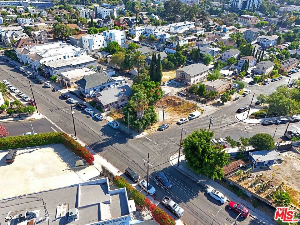 202 Belmont Avenue Los Angeles, CA 90026