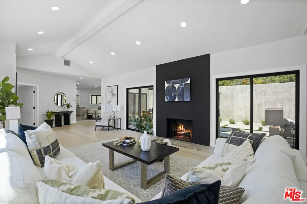 23813 Harbor Vista Drive Malibu, CA 90265