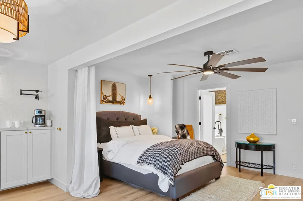279 Saguaro Drive Palm Springs, CA 92264