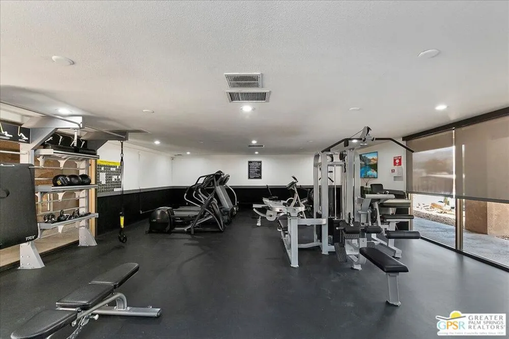 279 Saguaro Drive Palm Springs, CA 92264