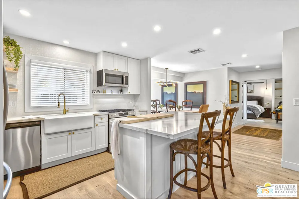 279 Saguaro Drive Palm Springs, CA 92264