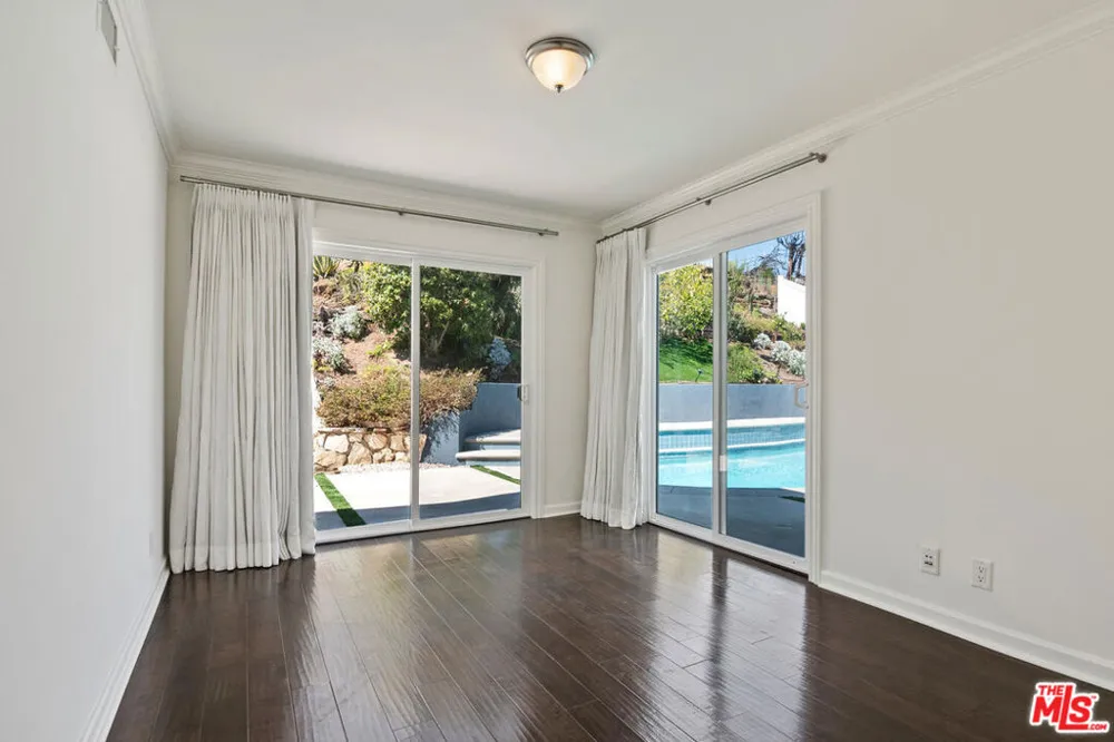 18133 Wakecrest Drive Malibu, CA 90265
