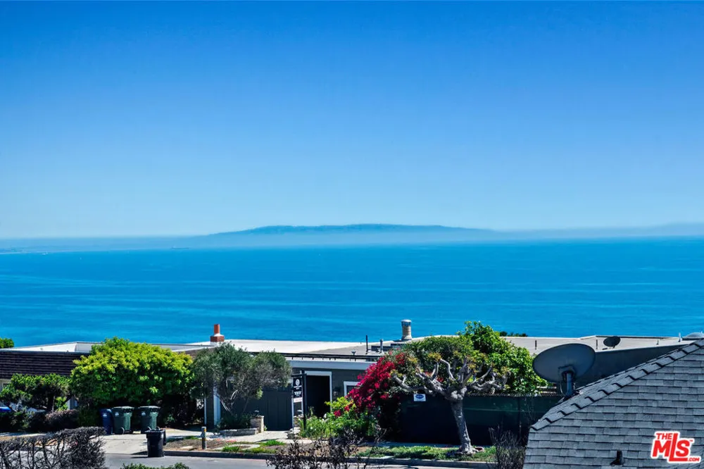 18133 Wakecrest Drive Malibu, CA 90265