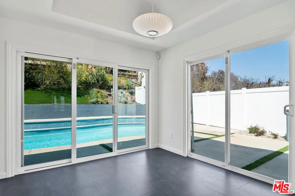 18133 Wakecrest Drive Malibu, CA 90265