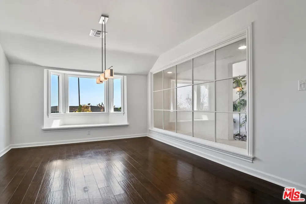 18133 Wakecrest Drive Malibu, CA 90265