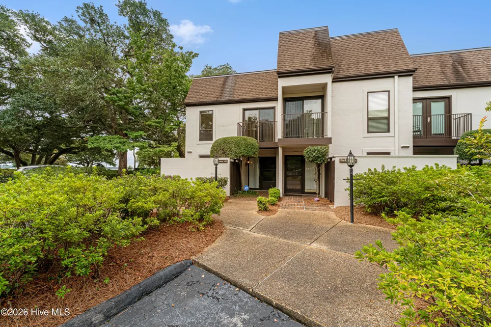 183 Drum Inlet Morehead City, NC 28557